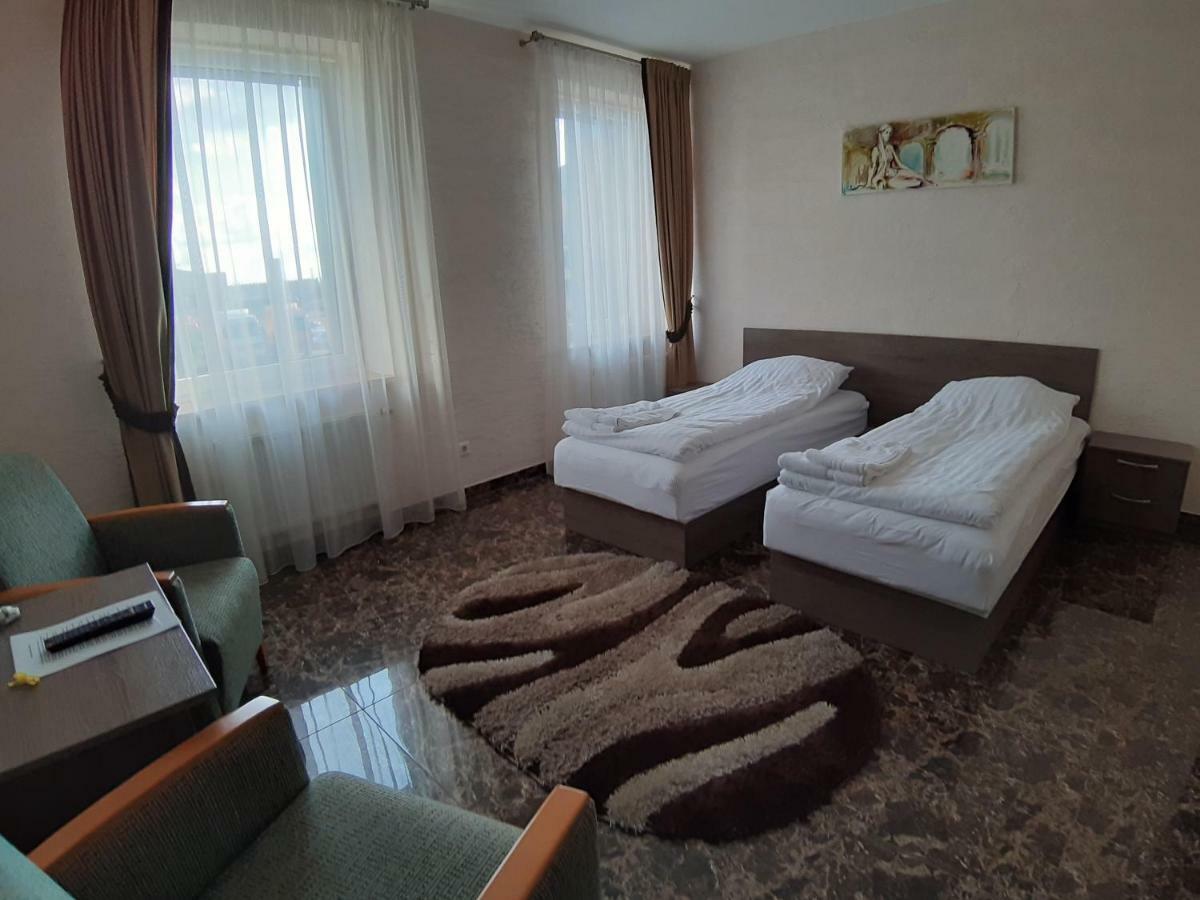 Arka Hotel Mažeikiai Kültér fotó