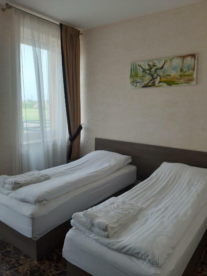Arka Hotel Mažeikiai Kültér fotó