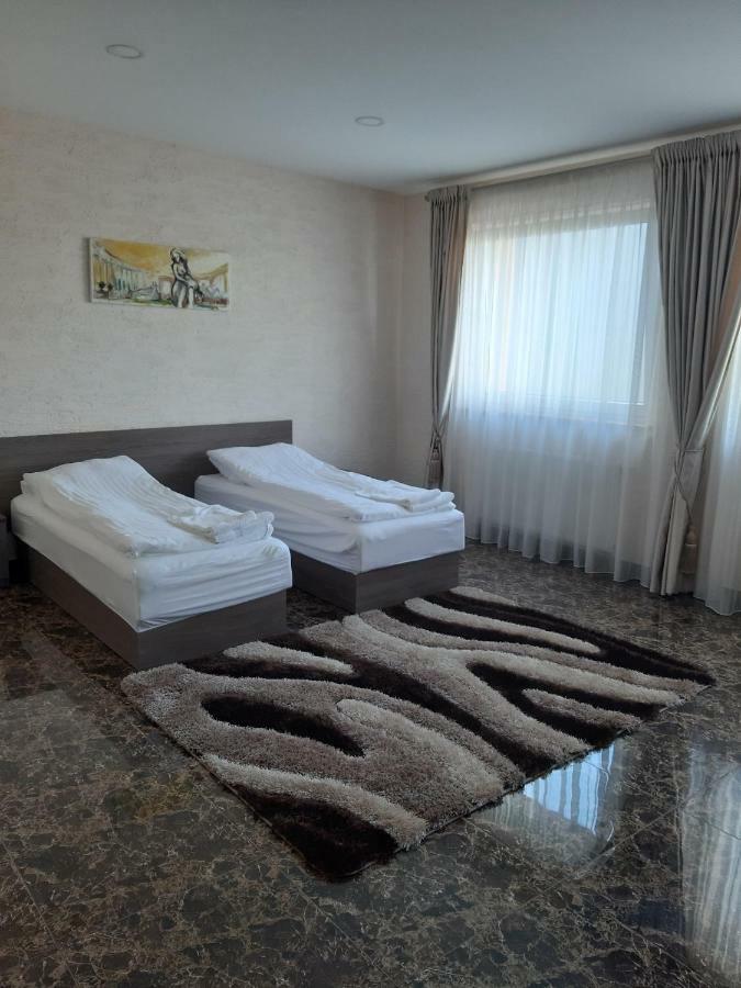 Arka Hotel Mažeikiai Kültér fotó