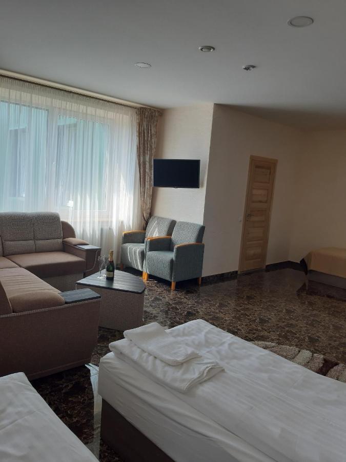 Arka Hotel Mažeikiai Kültér fotó